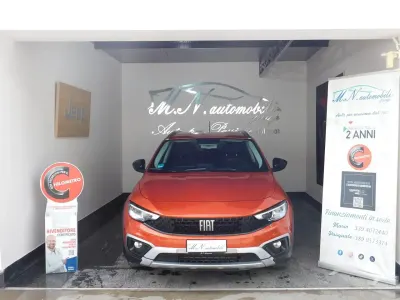 Occasion Fiat Tipo Cross 100 ch (73 kW) 2021 Orange Berline