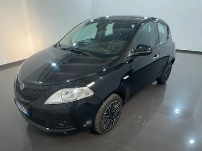 Usata Lancia Ypsilon Silver 69 CV (50 kW) 2023 Nero Utilitaria