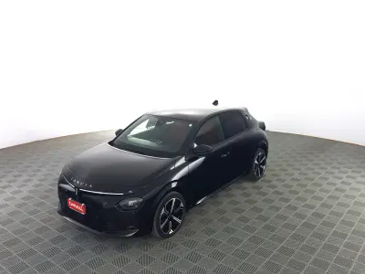 Usata Lancia Ypsilon 101 CV (74 kW) 2024 Nero ardesia Utilitaria