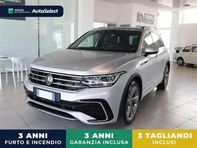 Usata VW Tiguan R-line 150 CV (110 kW) 2022 Grigio / gray SUV