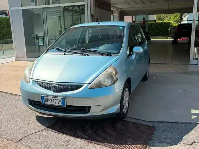 Usata Honda Jazz 78 CV (57 kW) 2008 Grigio Utilitaria