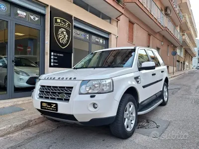 Usata Land Rover Freelander 2 HSE 160 CV (117 kW) 2010 Bianco SUV