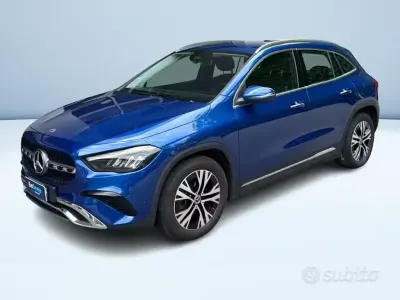 Usata Mercedes GLA180 Advanced Plus 136 CV (100 kW) 2023 Blu metallizzato SUV