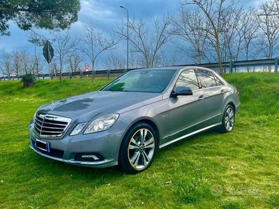 usata Mercedes E220 blue efficiency