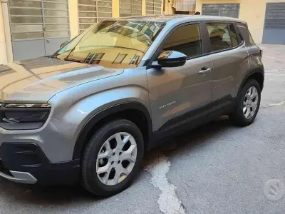 Usata Jeep Avenger Altitude 101 CV (74 kW) 2024 Grigio scuro metallizzato SUV