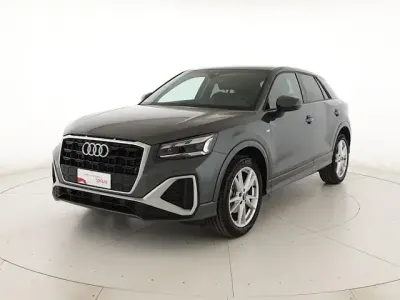 Usata Audi Q2 S-Line 150 CV (110 kW) 2024 Grigio daytona perlato SUV