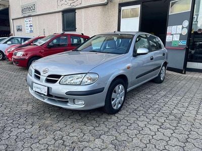 Usata Nissan Almera 90 CV (66 kW) 2002 Argento Berlina