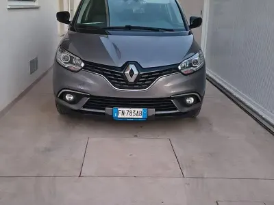 Usata Renault Scénic IV 110 CV (80 kW) 2018 Grigio Monovolume