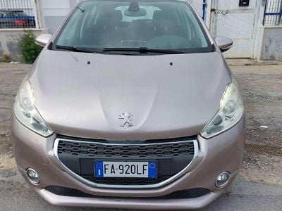Usata Peugeot 208 Allure 68 CV (50 kW) 2013 Other Utilitaria