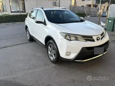 Usata Toyota RAV4 124 CV (91 kW) 2014 SUV