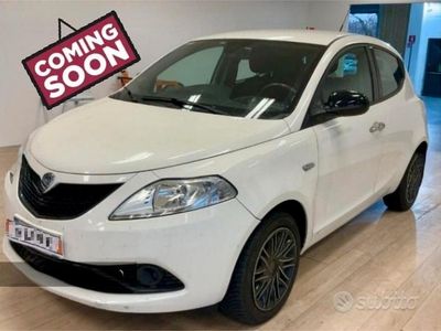 Usata Lancia Ypsilon Gold 69 CV (50 kW) 2018 Bianco Utilitaria