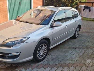 Usata Renault Laguna III 150 CV (110 kW) 2011 Grigio Station wagon