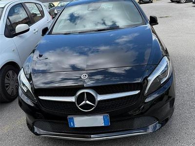 Usata Mercedes A180 109 CV (80 kW) 2017 Nero Berlina