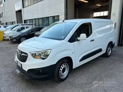Usata Opel Combo 102 CV (75 kW) 2019 Bianco Monovolume