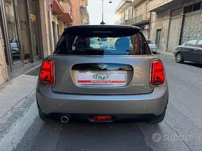 Usata Mini Cooper 116 CV (85 kW) 2018 Grigio Utilitaria