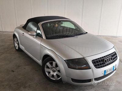 Usata Audi TT Roadster Ambiente 150 CV (110 kW) 2003 Grigio Cabrio