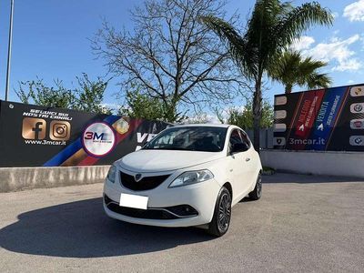 Usata Lancia Ypsilon Platinum 69 CV (50 kW) 2018 Beige Utilitaria