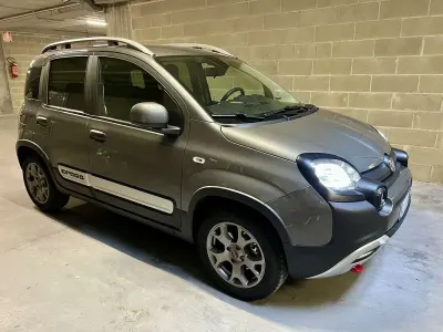 Usata Fiat Panda Cross Cross 69 CV (50 kW) 2023 Utilitaria