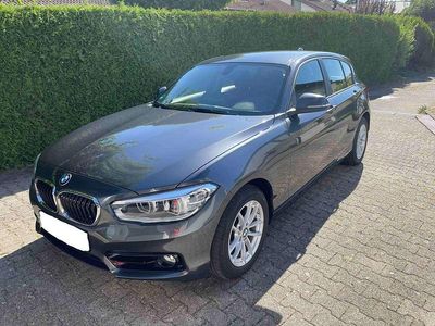 Usata BMW 118 Sport Line 150 CV (110 kW) 2016 Grigio Utilitaria