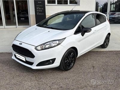 Usata Ford Fiesta 75 CV (55 kW) 2017 Bianco Berlina