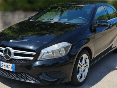 Usata Mercedes A180 109 CV (80 kW) 2013 Nero Utilitaria