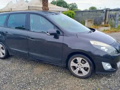 Usata Renault Scénic III Dynamique 130 CV (95 kW) 2009 Nero Monovolume