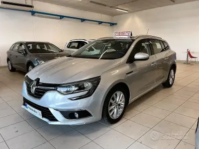 Usata Renault Mégane GrandTour Business 110 CV (80 kW) 2017 Grigio Station wagon
