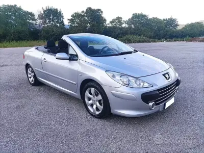 Usata Peugeot 307 CC 109 CV (80 kW) 2009 Grigio Cabrio