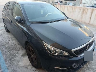 Usata Peugeot 308 SW 130 CV (95 kW) 2017 Blu Station wagon