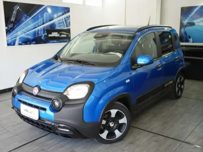 Usata Fiat Panda Cross Cross 69 CV (50 kW) 2025 Blu italia Utilitaria