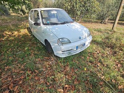 Usata Fiat 600 2002 Bianco Berlina