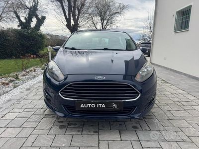 Usata Ford Fiesta Business Edition 75 CV (55 kW) 2015 Blu Berlina