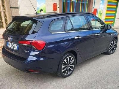 Usata Fiat Tipo Lounge 120 CV (88 kW) 2017 Blu/azzurro Berlina