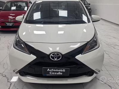 Usata Toyota Aygo Cool 69 CV (50 kW) 2016 Bianco Utilitaria
