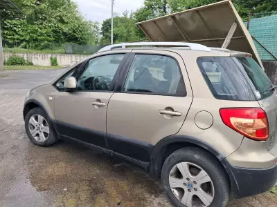 Usata Fiat Sedici Emotion 120 CV (88 kW) 2007 Bronzo SUV