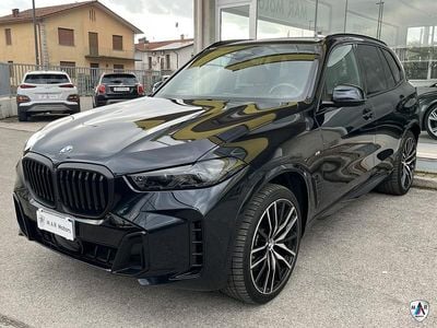 Usata BMW X5 M M Sport 285 CV (209 kW) 2024 Blu SUV