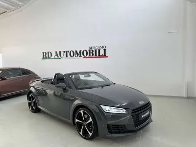 Usata Audi TT Roadster Design 179 CV (131 kW) 2016 Tortona metallizzato Cabrio