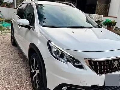 Usata Peugeot 2008 115 CV (84 kW) 2019 Bianco SUV