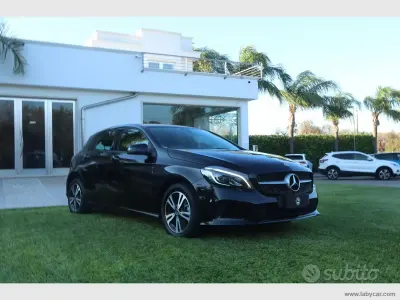 Usata Mercedes A180 109 CV (80 kW) 2018 Nero Berlina