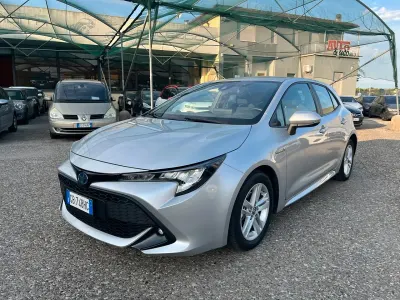 Usata Toyota Corolla Business Edition 98 CV (72 kW) 2020 Argento Berlina