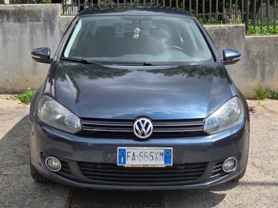 Usata VW Golf VI 105 CV (77 kW) 2011 Blu Utilitaria