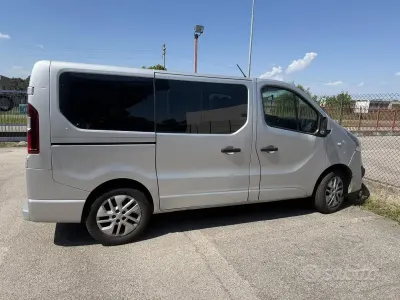 Usata Opel Vivaro 2018 Grigio Monovolume