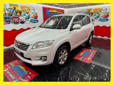 Usata Toyota RAV4 150 CV (110 kW) 2011 Bianco SUV