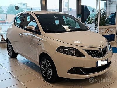 Usata Lancia Ypsilon S 163 CV (119 kW) 2023 Bianco Utilitaria