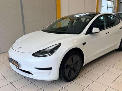 Usata Tesla Model 3 Standard Range 88 kW (120 CV) 2023 Bianco Berlina