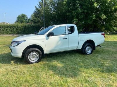 Usata Mitsubishi L200 Invite 154 CV (113 kW) 2016 Bianco Pick-up