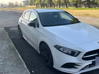 Usata Mercedes A180 AMG Line Premium 116 CV (85 kW) 2021 Bianco Berlina