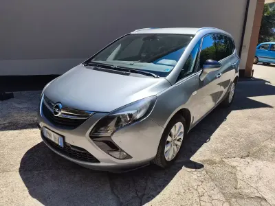 Usata Opel Zafira Tourer Cosmo 150 CV (110 kW) 2012 Grigio Monovolume