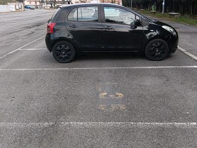 Usata Toyota Yaris Sol 69 CV (50 kW) 2007 Nero Utilitaria