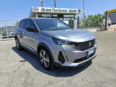 Usata Peugeot 3008 Allure 131 CV (96 kW) 2023 Grigio SUV